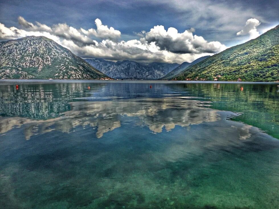 Two Decades of Montenegro’s Restored Independence - Between Statehood Success, Incomplete Democratization, and the European Endgame