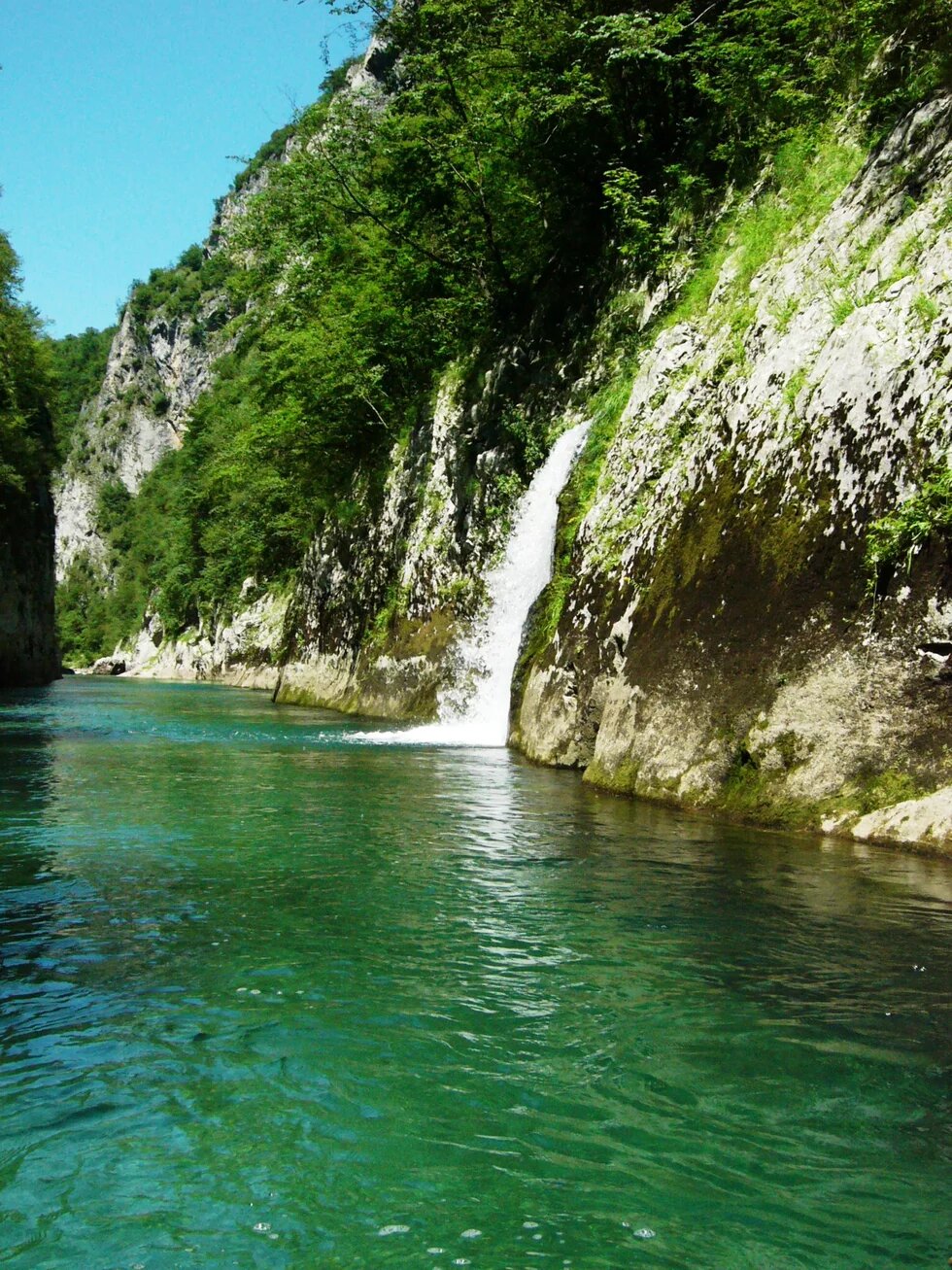 Der Schutz des Neretva-Wassers im Stadtgebiet der Gemeinde Konjic Der Schutz des Neretva-Wassers im Stadtgebiet der Gemeinde Konjic